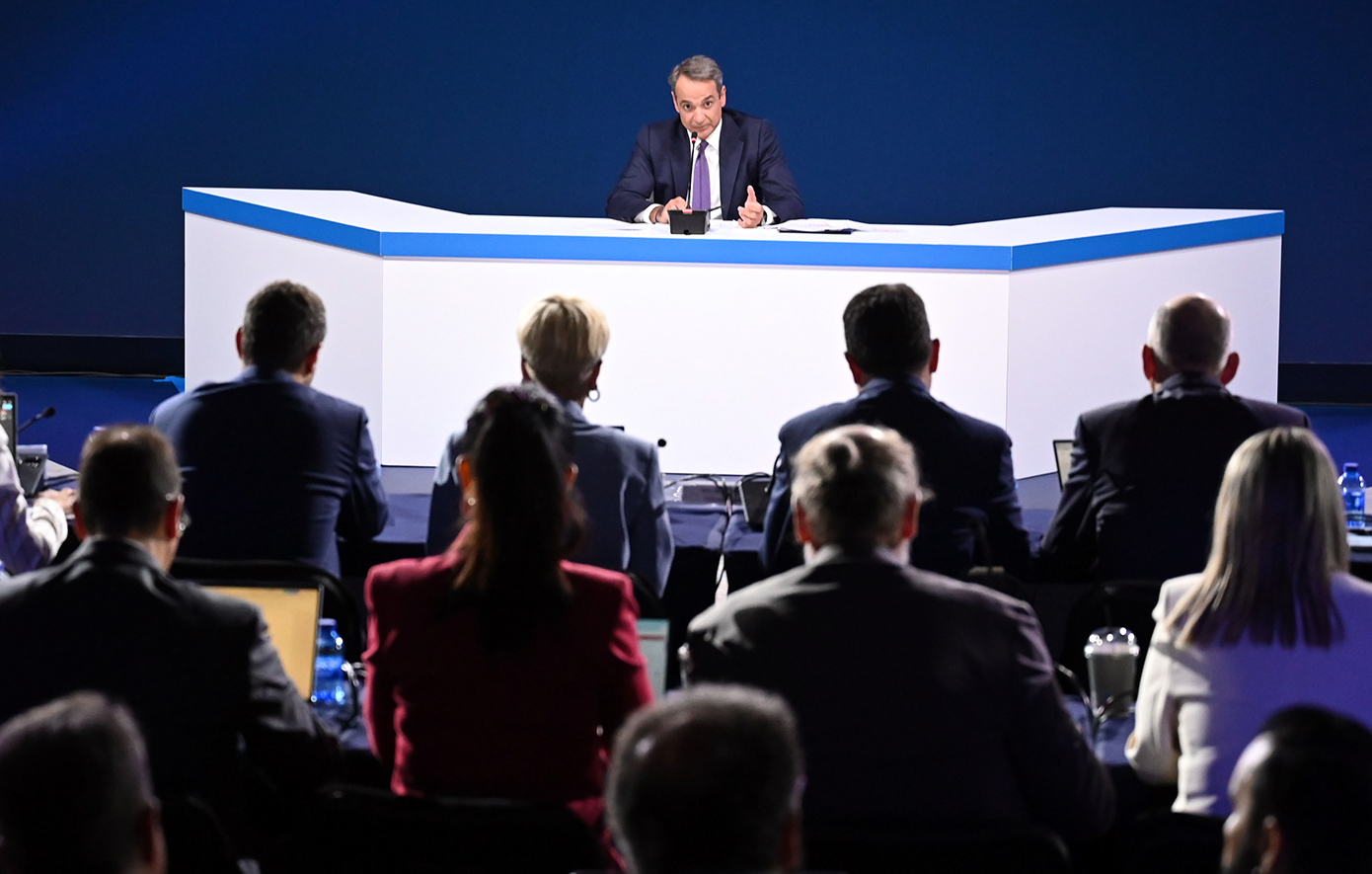 Κυβέρνηση: γραμμές άμυνας για την ακρίβεια και το πακέτο ελαφρύνσεων της ΔΕΘ