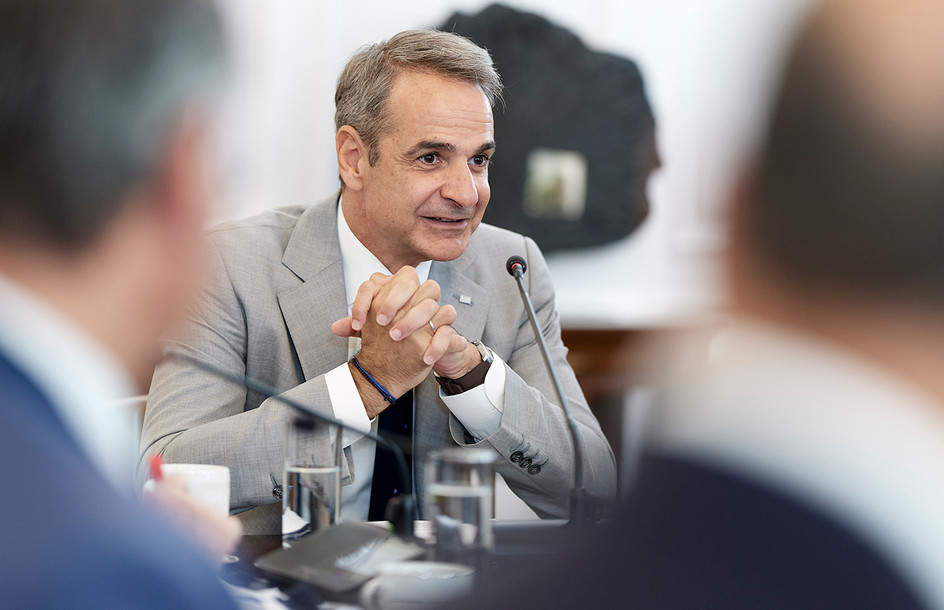 Κατώτατος μισθός έως το 2030: Τα τρία σενάρια αύξησης και τι θα προβλέπει το πολυετές κυβερνητικό πρόγραμμα