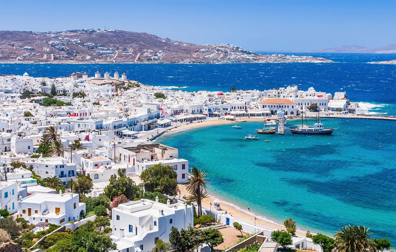 Μύκονος: Νεκρός τουρίστας στην Ψαρρού – Οι προσπάθειες διάσωσης
