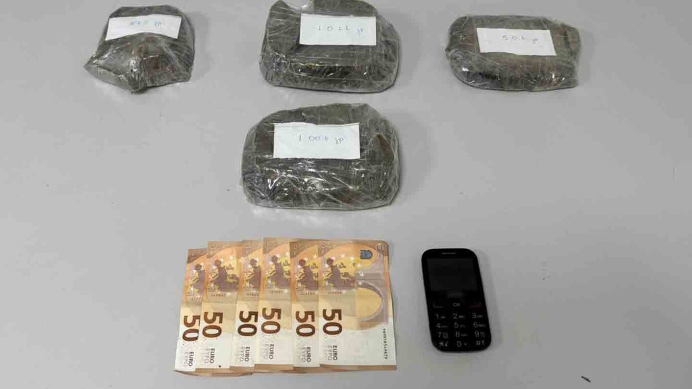 Θεσσαλονίκη: Συνελήφθη από την ΕΛ.ΑΣ. για κατοχή πάνω από 3 κιλά ηρωίνης στο σπίτι του