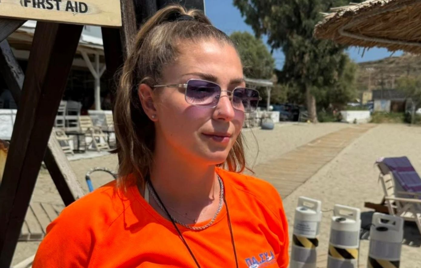Η ναυαγοσώστρια που έσωσε τη 16χρονη Γαλλίδα από τη θάλασσα μιλά για το περιστατικό: «Είχε υποστεί τραύμα στον αυχένα και τη σπονδυλική της στήλη»