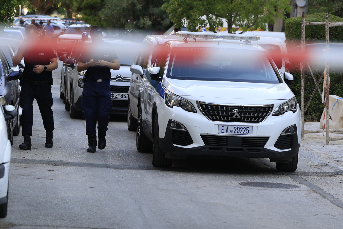 Γυναικοκτονία στη Νέα Σμύρνη: «Η αδερφή της κοπέλας γνώριζε, της είχε δείξει και το όπλο»