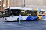 Οδηγός λεωφορείου απειλεί ηλικιωμένο επιβάτη: «Θα στη στήσω και θα σε σακατέψω» – Βίντεο