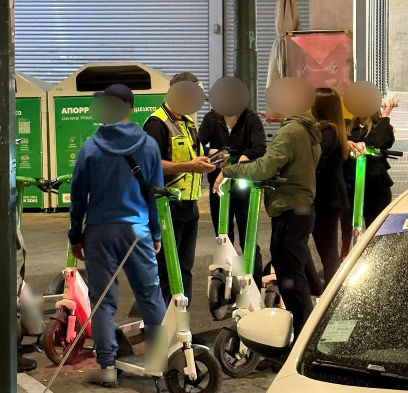 Τροχαία: Μπαράζ ελέγχων για ηλεκτρικά πατίνια στην Αττική με 115 παραβάσεις και σύλληψη μεθυσμένου οδηγού