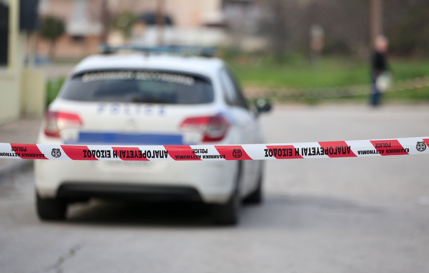 Στον εισαγγελέα ο 55χρονος που έκρυβε τη σορό του πατέρα του σε καταψύκτη στον Μυστρά