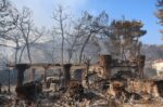 Φωτιά στη Σαλαμίνα: Μαρτυρίες για τις τεράστιες φλόγες που «έμοιαζε με πόλεμο»