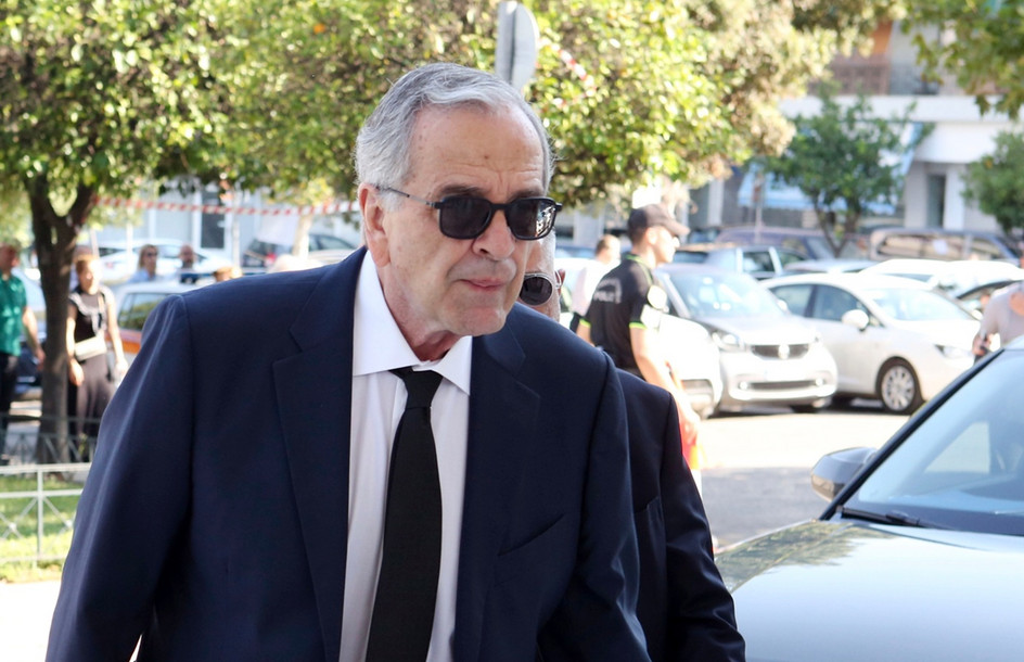 Μνημόσυνο για τη Λένα Σαμαρά στο Α’ Νεκροταφείο – Συγγενείς και φίλοι στο πλευρό της οικογένειας