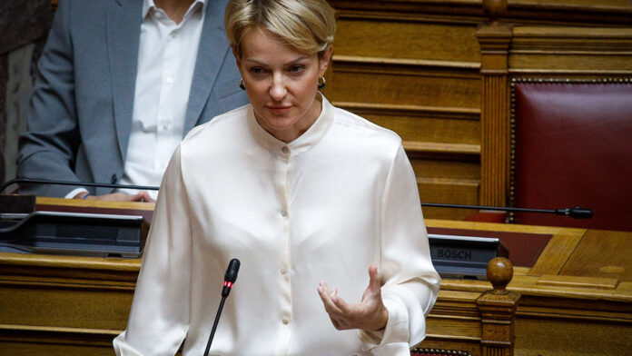 Α. Σδούκου κατά ΠΑΣΟΚ για την ψήφο στην Έ. Ακρίτα: «Ακροδεξιοί ή ψεύτες;»