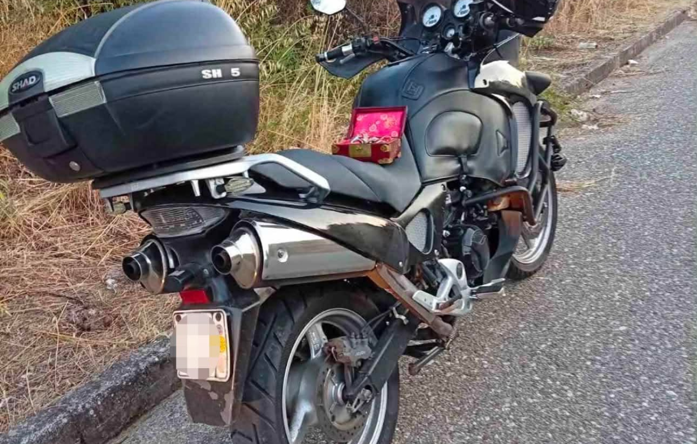 Αντιδήμαρχος-αστυνομικός στο Αγρίνιο χάλασε τη διαφυγή υπόπτου για απάτη: Πρόλαβε τη μηχανή, την έσβησε και πέταξε τα κλειδιά