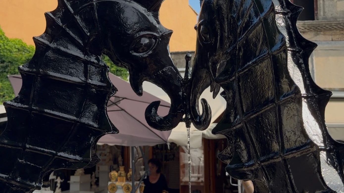 Έργο τέχνης σε σιντριβάνι της Μεσαιωνικής Πόλης της Ρόδου αποκαταστάθηκε μετά από βανδαλισμό