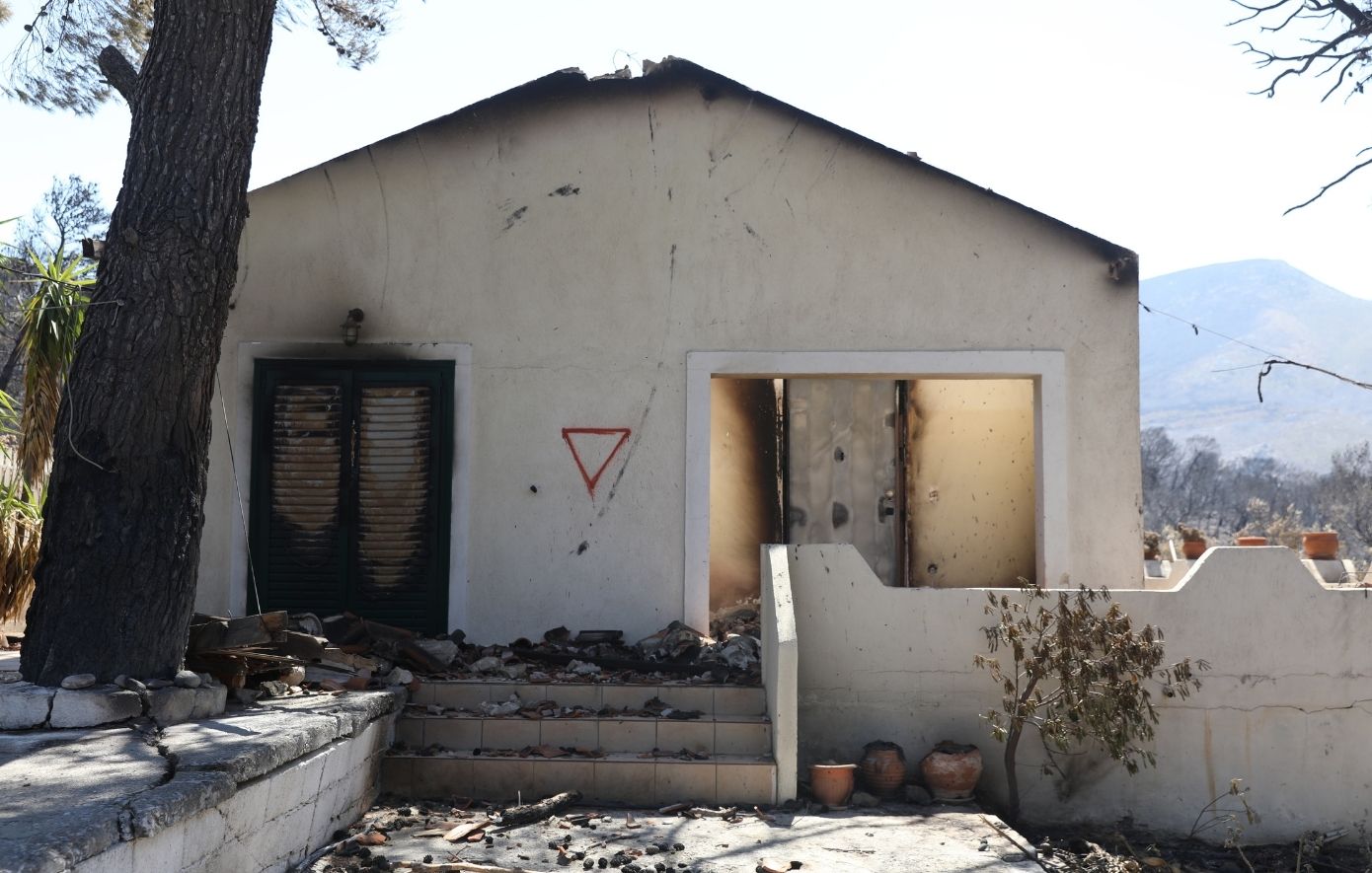 Φωτιές: 325 αυτοψίες σε κτήρια ολοκληρώθηκαν – 118 κρίθηκαν «κόκκινα»