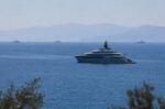 Κεφαλονιά: Τα superyachts των δισεκατομμυριούχων Storonsky, Schmidt και «Mr Zara» πολιορκούν το νησί