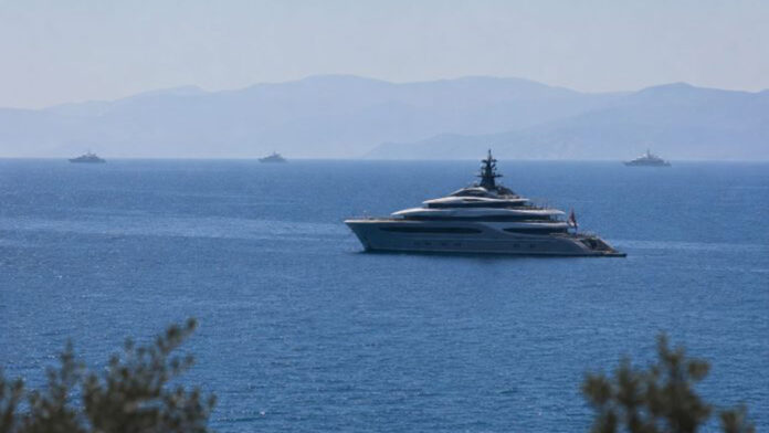 Κεφαλονιά: Τα superyachts των δισεκατομμυριούχων Storonsky, Schmidt και «Mr Zara» πολιορκούν το νησί