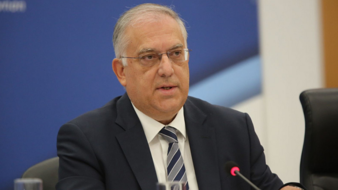T. Θεοδωρικάκος: Περίπου 1.500 προϊόντα με μειωμένες τιμές από τη Δευτέρα – Επενδύσεις 1 δισ. ευρώ στη Μακεδονία