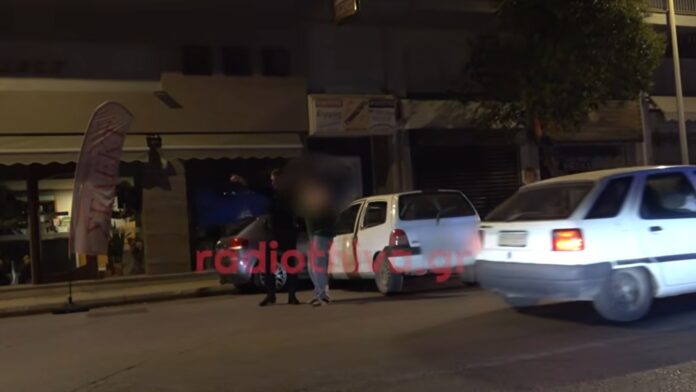 Μεθυσμένος εμβόλισε επανειλημμένα σταθμευμένο αυτοκίνητο μετά από καβγά