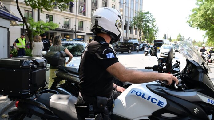 60 παραβάσεις διαπιστώθηκαν σε ελέγχους για τη χρήση προστατευτικού κράνους στη Θεσσαλονίκη