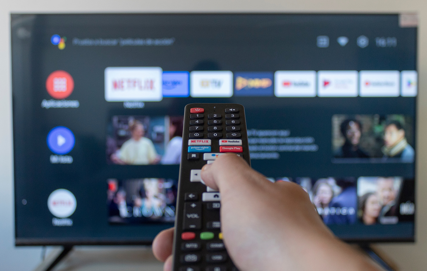 Streaming: Οι Έλληνες πληρώνουν περισσότερο από τους Ευρωπαίους για ταινίες, σειρές και αθλητικές μεταδόσεις online