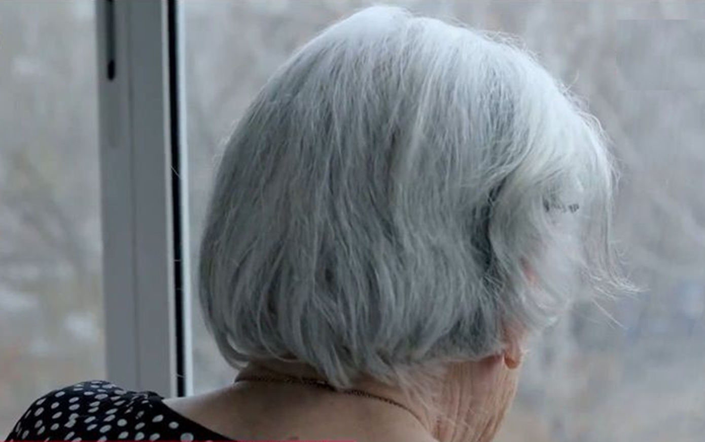 76χρονη περιγράφει επίθεση από 44χρονο οδηγό επειδή του ζήτησε να πηγαίνει πιο σιγά: «Με έσπρωξε, έπεσα ανάσκελα»