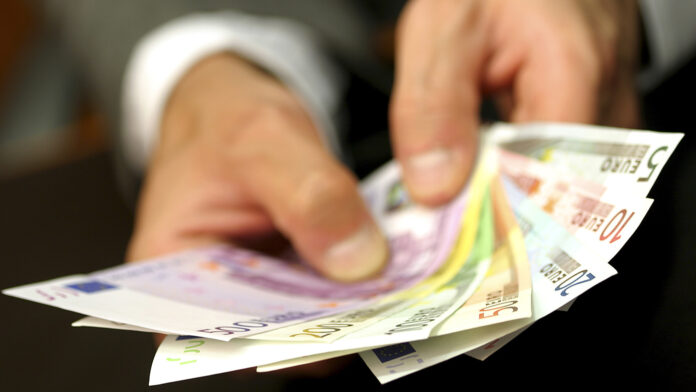 ΔΥΠΑ: Πληρωμές 157,7 εκατ. ευρώ τον Ιούλιο