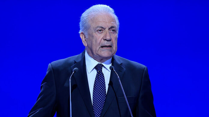 Qatargate: Ανακλήθηκε το ένταλμα σε βάρος του Δημήτρη Αβραμόπουλου