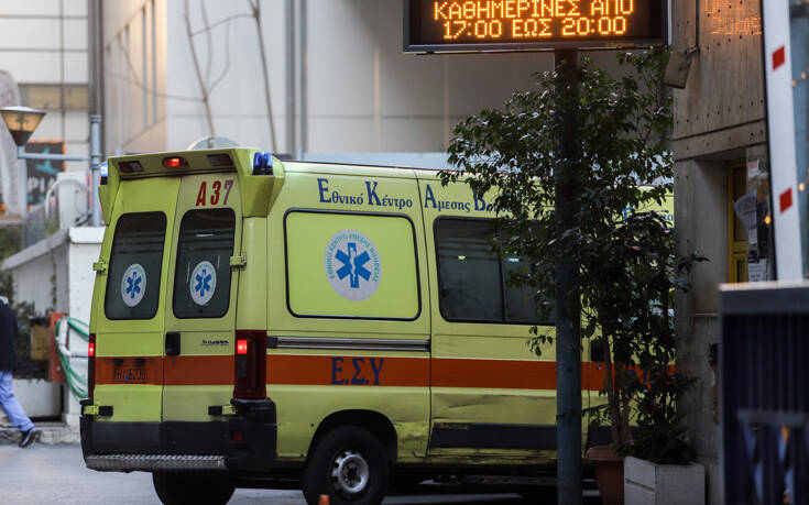 Καταγγελία για άγρια επίθεση σε 80χρονη στην πλατεία Βικτωρίας: «Της έσπασαν τη μύτη, είχε μώλωπες και πληγές σε όλο της το σώμα»