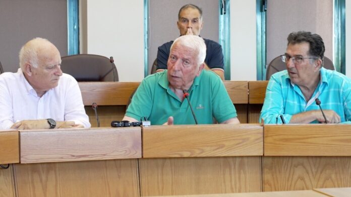 Κώστας Μουτζούρης: Δεν δεχόμαστε υποδείξεις από κανέναν