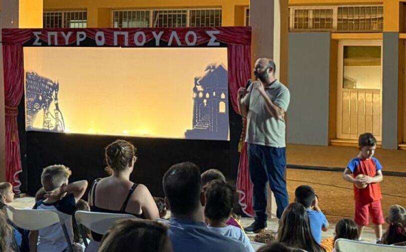 Παράδοση voucher σχολικών ειδών στην Πεύκη με μεγάλη συμμετοχή