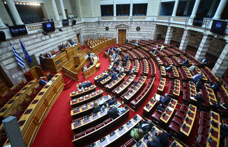 ΟΠΕΚΕΠΕ στη Βουλή: Κυβέρνηση και αντιπολίτευση συγκρούστηκαν για τη ρύθμιση των αγροτικών ενισχύσεων