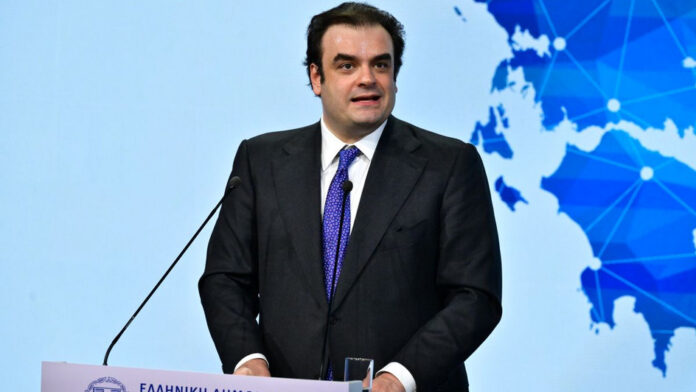 Κυριάκος Πιερρακάκης: Σε 17.074 εκπαιδευτικούς, γιατρούς και νοσηλευτές η επιστροφή δύο ενοικίων ύψους 4,9 εκατ. ευρώ