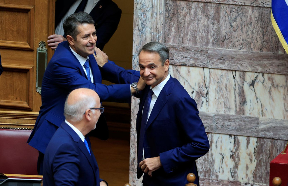 Γ. Μυλωνάκης ξανά στα υπουργικά έδρανα, πέντε μήνες μετά τη σοβαρή περιπέτεια της υγείας του