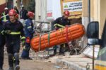 Πλάκα: Εντοπίστηκε και τρίτη σορός στα συντρίμμια μετά την έκρηξη
