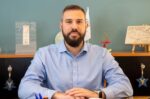 Β. Σίμος: Τα «κοράκια» των funds δεν έχουν θέση στην Πετρούπολη