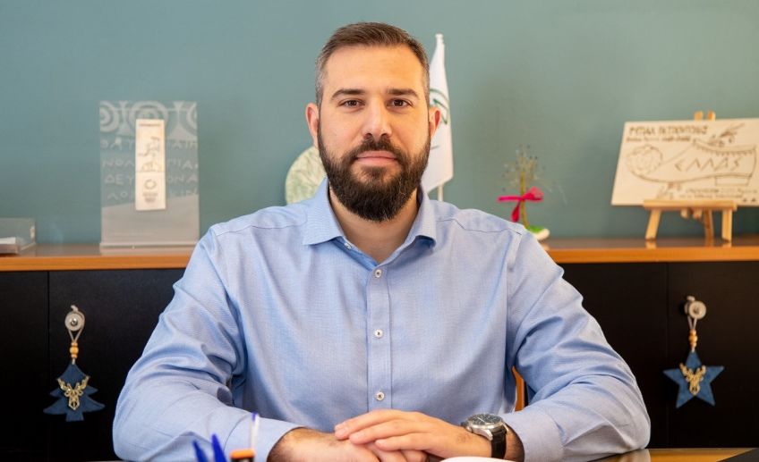 Β. Σίμος: Τα «κοράκια» των funds δεν έχουν θέση στην Πετρούπολη