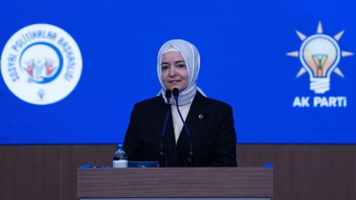 Τουρκία: Παραιτήθηκε η υπουργός Οικογένειας – Το AKP του Ερντογάν στο σκάνδαλο των funds, κέρδη 2,17 δισ. λιρών από μετοχές