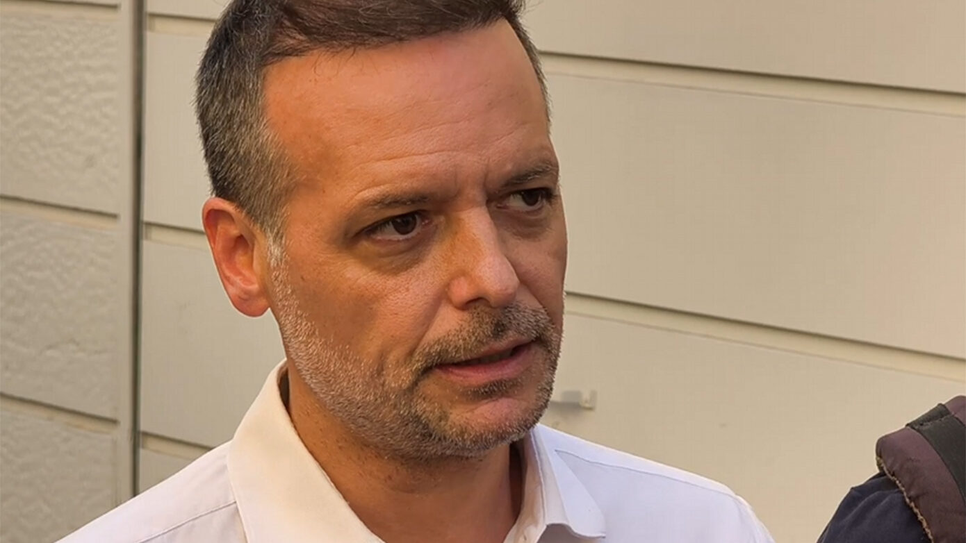 Χ. Δούκας για έκρηξη στην Πλάκα: Υπάρχουν αγνοούμενοι, είναι μέσα σκυλιά και ερευνούν – Ακραία η καταστροφή