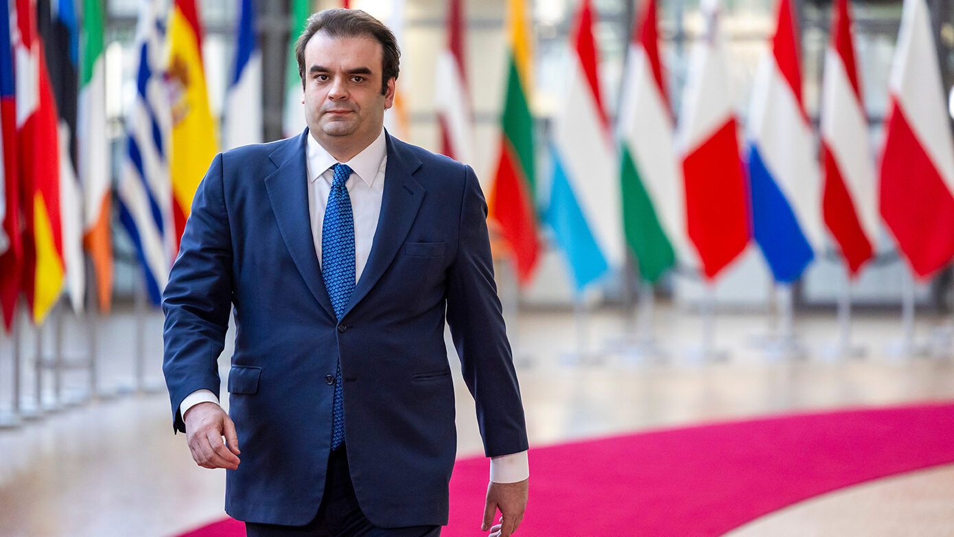 Financial Times: Η Ελλάδα συμβουλεύει τη Γερμανία σε ιδιαίτερη στιγμή
