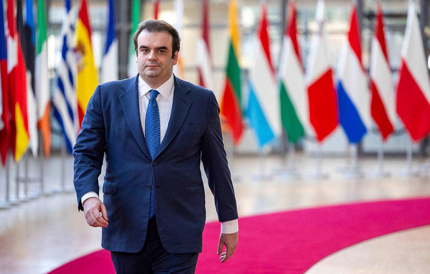 Financial Times: Η Ελλάδα συμβουλεύει τη Γερμανία σε ιδιαίτερη στιγμή