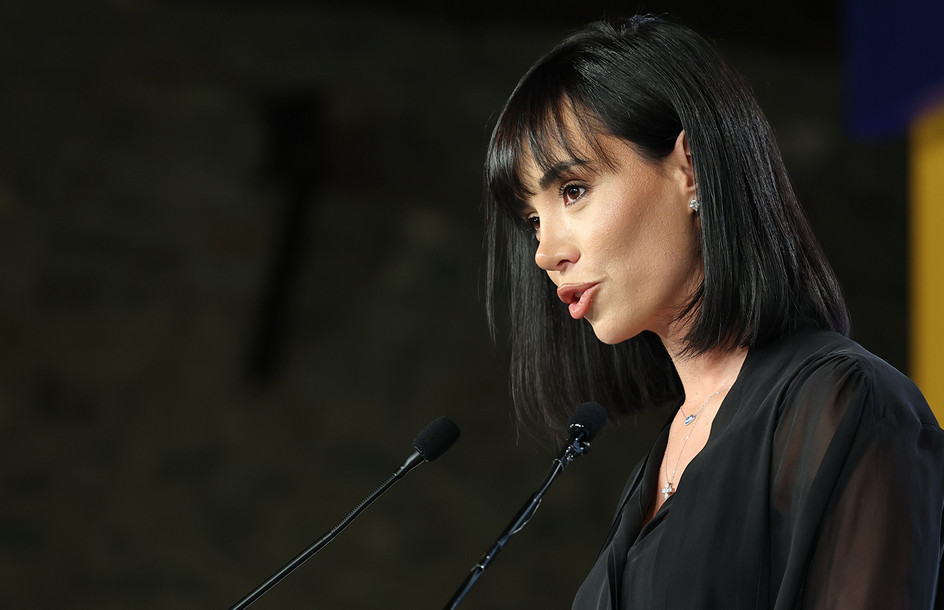 Κυβέλη Μάρδα: Προλόγισε τον Αλέξη Τσίπρα, η πορεία της, ο πολιτικός μπαμπάς και ο ΠΑΟΚ