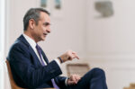 Νέες δημοσκοπήσεις: Το προβάδισμα Μητσοτάκη, το βιοτικό επίπεδο και το καμπανάκι στα δεξιά