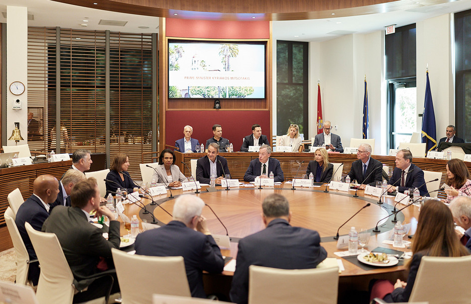 Μητσοτάκης στο Στάνφορντ: Το 2030 ως έτος-ορόσημο – Το τρίπτυχο της κυβερνητικής πολιτικής