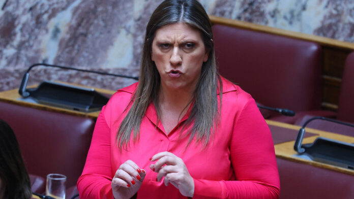 Ζωή Κωνσταντοπούλου: Νέα κόντρα στη Βουλή με τον Στράτο Σιμόπουλο – «Του αρέσει από πάνω» και «Εάν το έλεγα εγώ θα γινόταν της τρελής»