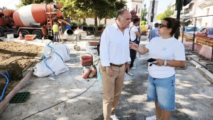 Ανάπλαση της πλατείας Μητροπάνου στα Τρίκαλα προχωρά ταχύτατα