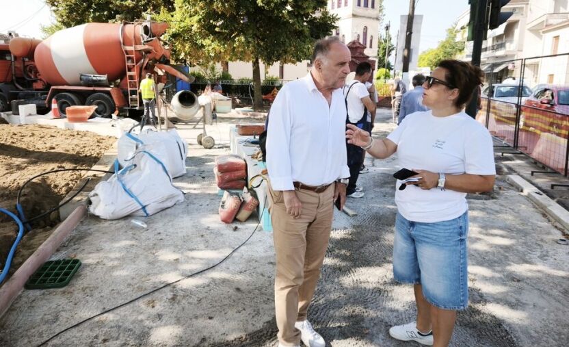 Ανάπλαση της πλατείας Μητροπάνου στα Τρίκαλα προχωρά ταχύτατα