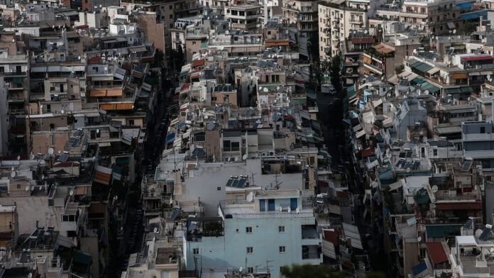 Φόρος 15% στις αγορές κατοικιών από τρίτες χώρες: Ποιοι ξένοι επενδυτές επηρεάζονται περισσότερο