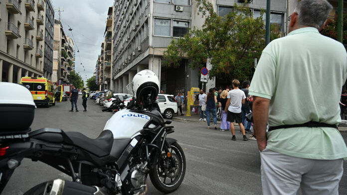 Άγιος Παντελεήμονας: 17χρονος επιχείρησε να αρπάξει χρυσή αλυσίδα από γυναίκα με λεπίδα ο συνομήλικός του