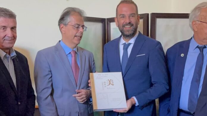 Νεκτάριος Φαρμάκης: Ο Περιφερειάρχης Δυτικής Ελλάδας συναντήθηκε με τον Πρέσβη της Ελλάδας στην Κίνα