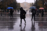 Καιρός την Κυριακή: Φθινόπωρο από Δευτέρα στη χώρα – Έρχονται βροχές και καταιγίδες