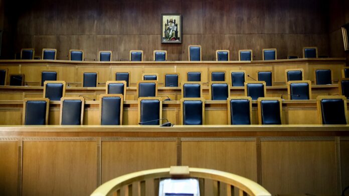 Δικηγόροι αντιδρούν για ημερίδα των δικαστών και εισαγγελέων: «Δεν θα τους ακολουθήσουμε στον αδιέξοδο δρόμο που επέλεξαν»