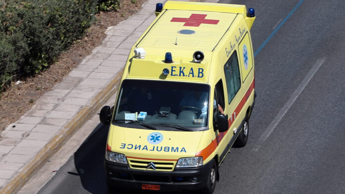 Κηφισίας: Μοτοσικλέτα παρέσυρε πεζό