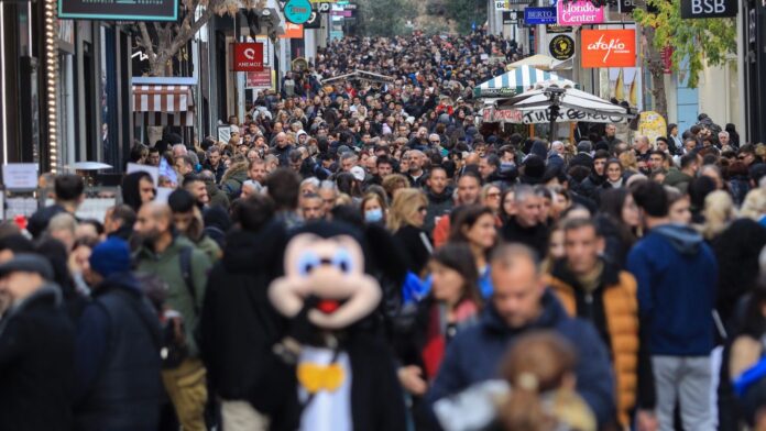 Ανεργία: Στο 7,4% μειώθηκε το ποσοστό τον Αύγουστο